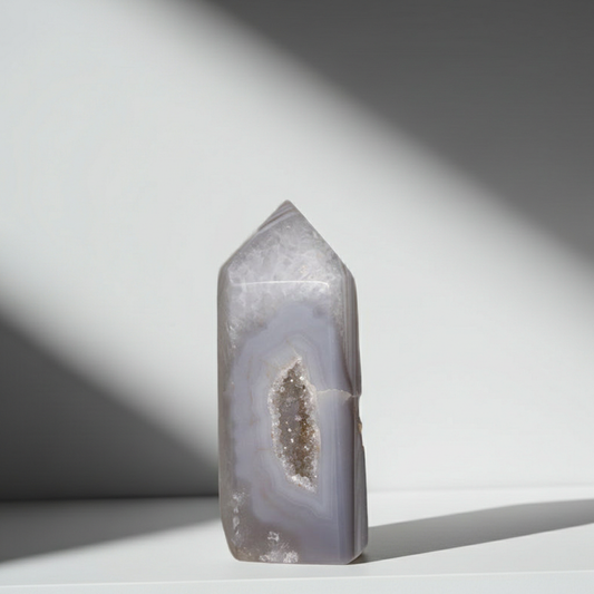 Achat Spitze mit Geode 15