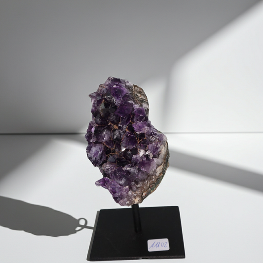 Amethyst auf Metallständer 02