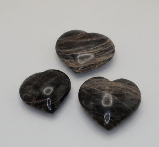 Dunkler Mondstein Herz