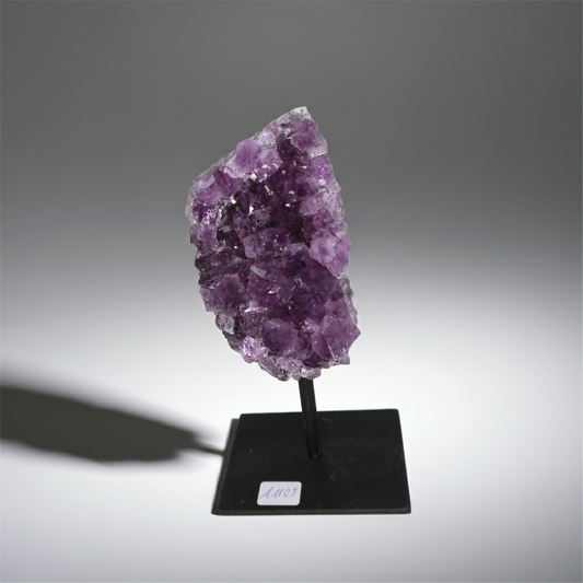 Amethyst auf Metallständer 09