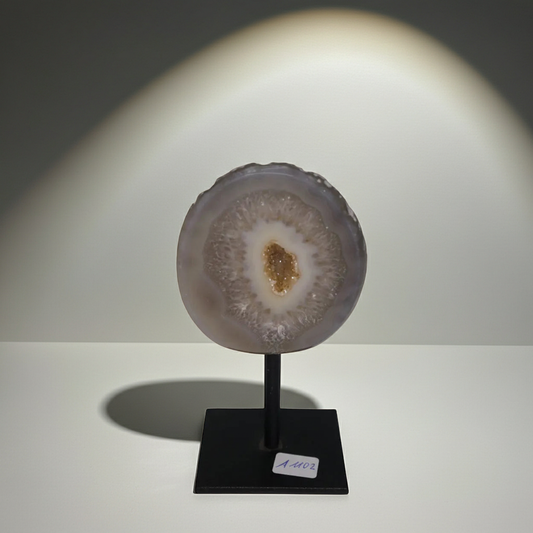 Achat-Geode auf Metallständer 02